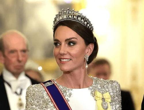 英国凯特王妃外网爆料视频,揭秘王室生活幕后真相  第2张 英国凯特王妃外网爆料视频,揭秘王室生活幕后真相  第2张